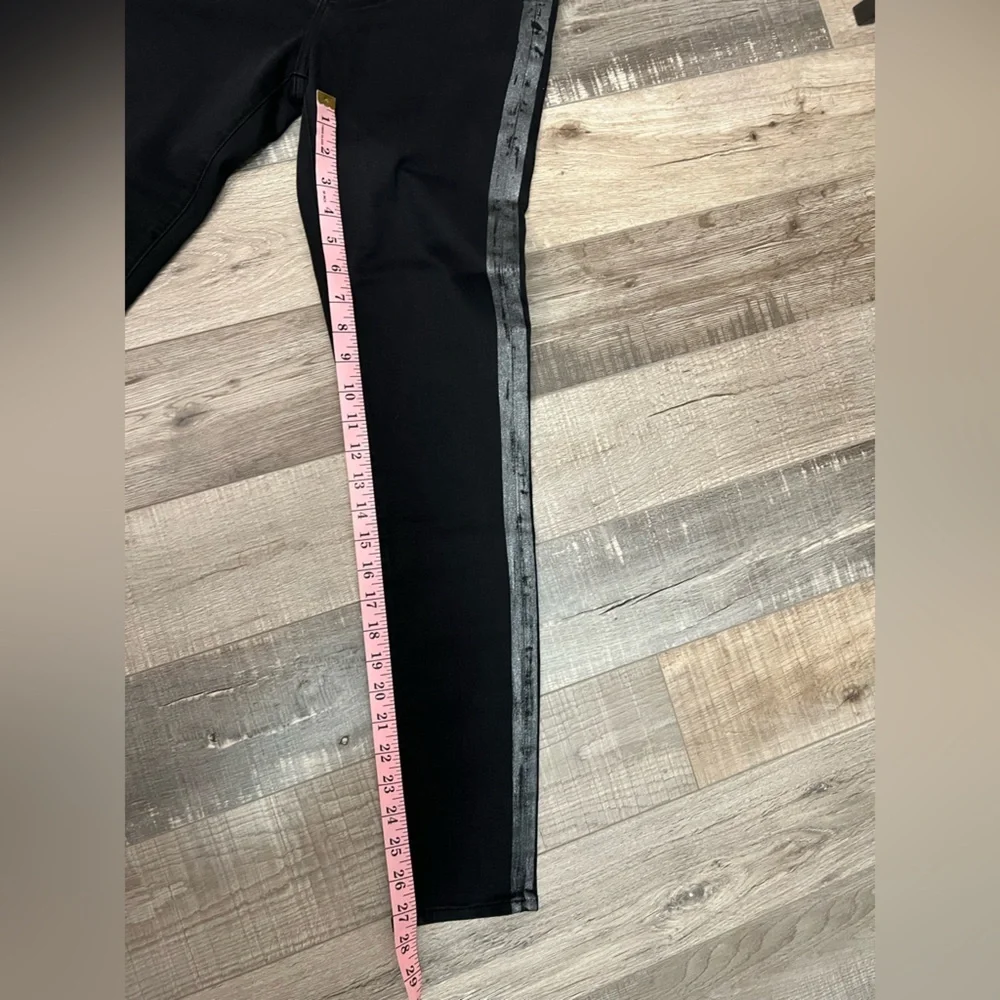 Articles Of Society skinny Black Jeans with silver metallic stripe sz 28 EUC
